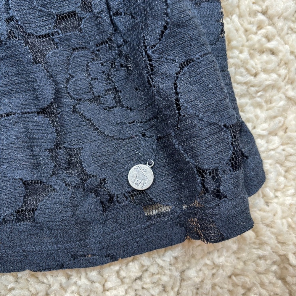 Abercrombie Kids Girls Navy Floral Lace Peplum Tank Top Sleeveless Medium M - Picture 2 of 7